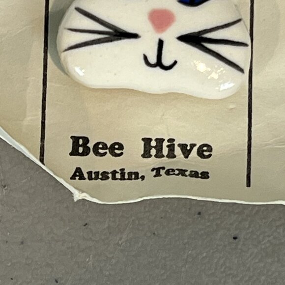 5 Cat and Heart Shaped Button Covers Vintage by Bee Hive Austin Texas - Picture 4 of 9